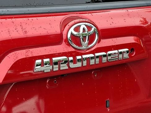 Used 2019 Toyota 4Runner SR5 image 33