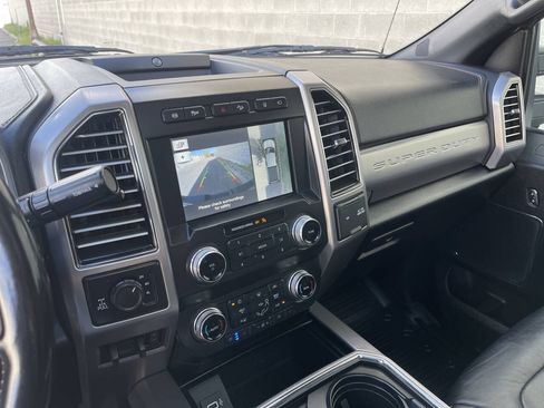 Used 2019 Ford F250 Platinum w/ Platinum Ultimate Package AWD/4WD image 20