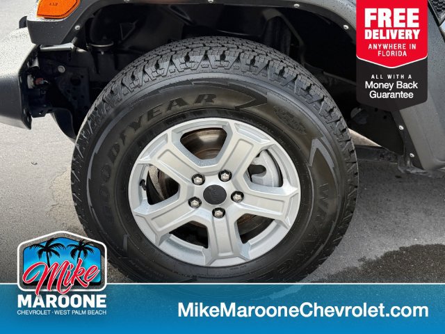 Used 2022 Jeep Wrangler Unlimited Sport AWD/4WD image 1