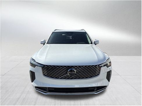 New 2026 Volvo XC90 B5 Plus image 2