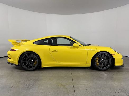 Certified 2015 Porsche 911 GT3 RWD image 8