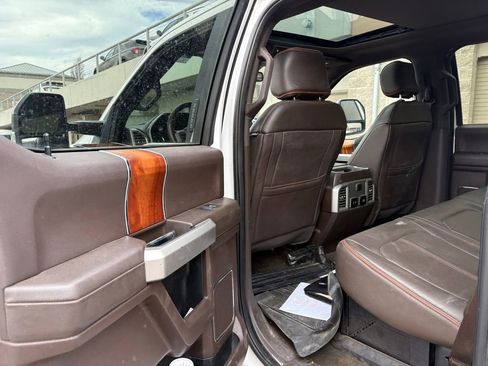 Used 2017 Ford F250 King Ranch w/ King Ranch Ultimate Package AWD/4WD image 25