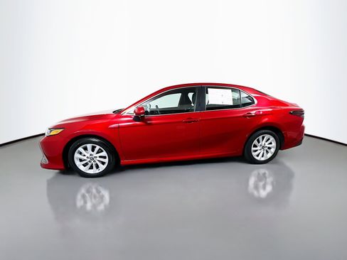 Used 2023 Toyota Camry LE image 9