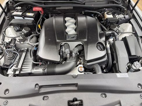 Used 2025 Lexus IS 500 w/ F-Sport Performance RWD image 31