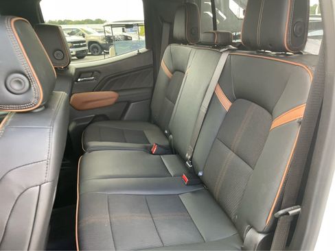 Used 2025 GMC Canyon AT4 w/ Nightfall Edition AWD/4WD image 20