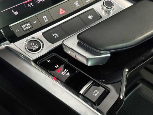 Used 2024 Audi Q8 e-tron Premium AWD/4WD image 21