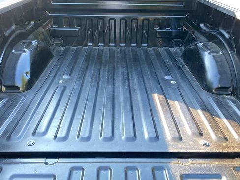 Used 2018 Ford F150 XLT w/ Equipment Group 302A Luxury AWD/4WD image 31