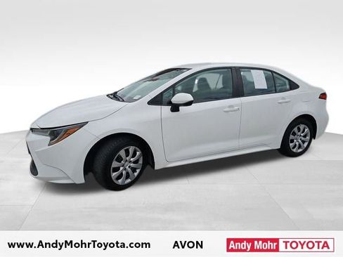 Used 2020 Toyota Corolla LE image 4