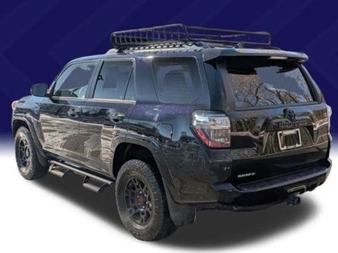 Used 2021 Toyota 4Runner Venture w/ Moonroof Package image 16