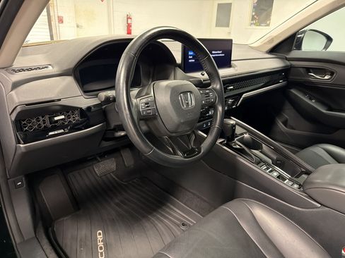 Used 2023 Honda Accord EX-L image 3