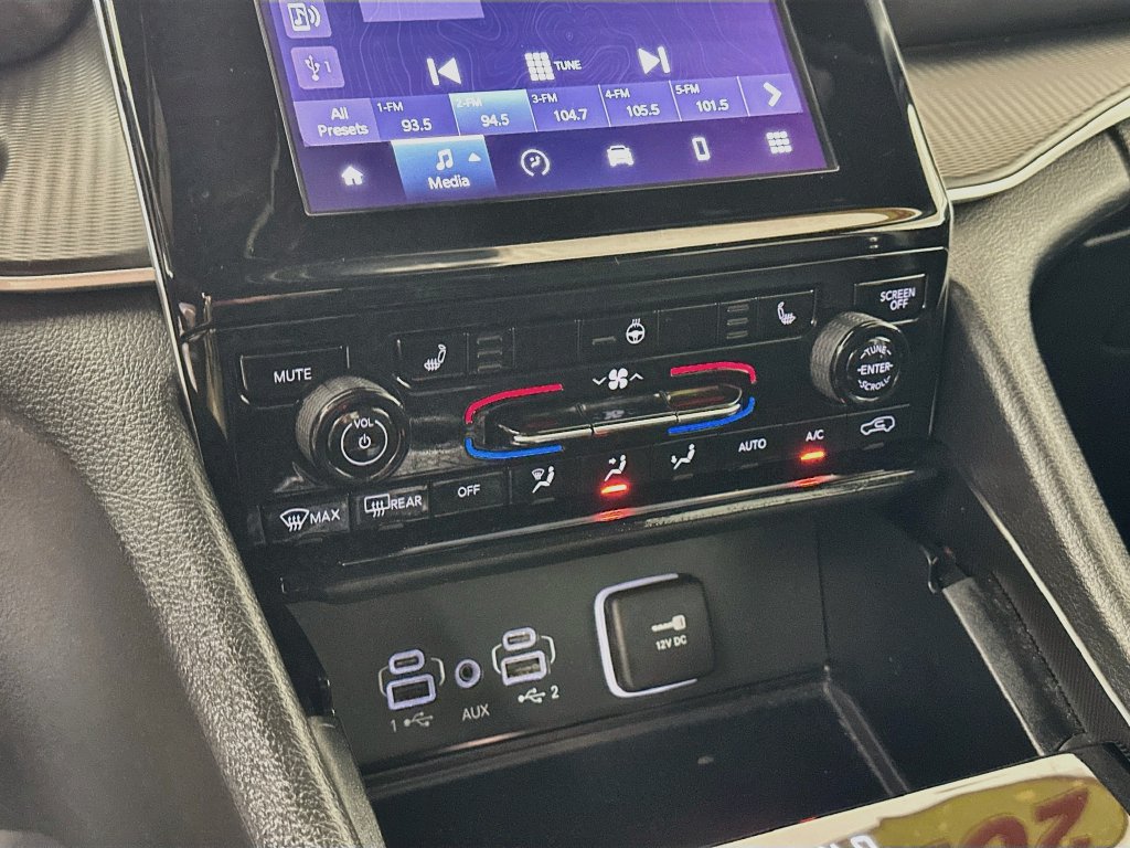 Certified 2024 Jeep Grand Cherokee Laredo X w/ Luxury Tech Group I AWD/4WD image 22