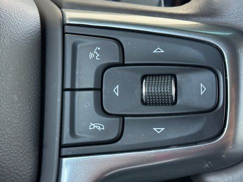 Used 2022 Chevrolet Silverado 1500 LTZ AWD/4WD image 27
