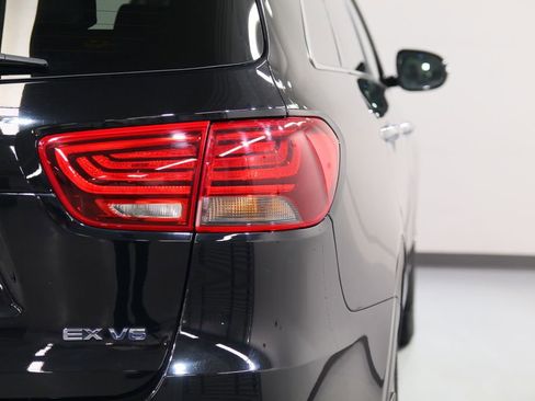 Used 2019 Kia Sorento EX AWD/4WD image 14