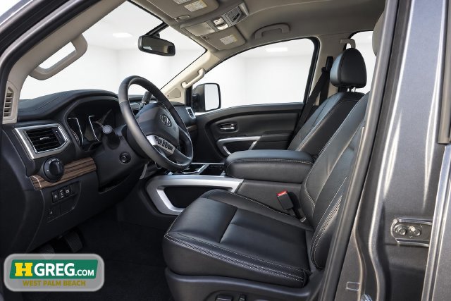 Used 2016 Nissan Titan SL AWD/4WD image 10