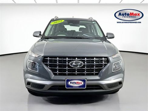 Used 2023 Hyundai Venue SEL image 7