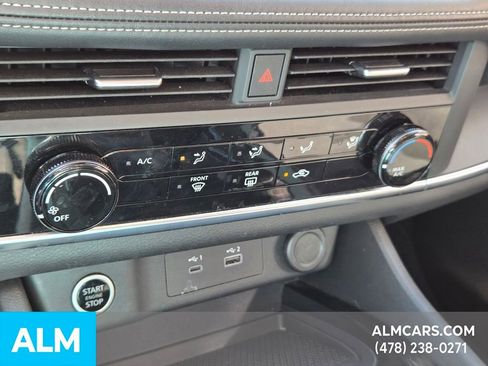 Used 2023 Nissan Rogue S image 21