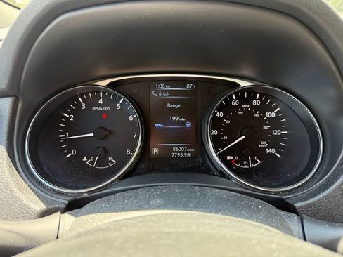 Used 2015 Nissan Rogue SL w/ SL Premium Package AWD/4WD image 16