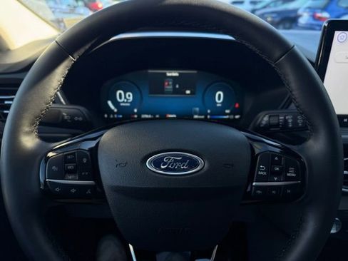 Used 2023 Ford Escape Platinum image 26