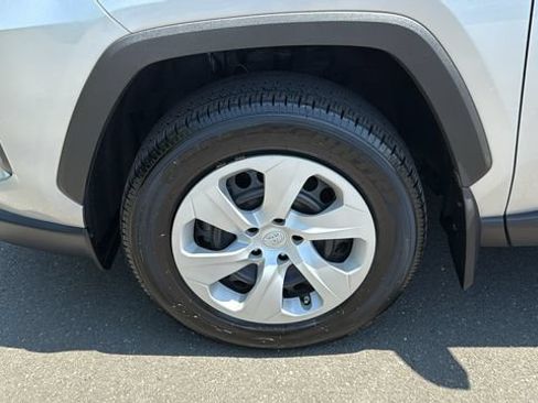 Certified 2024 Toyota RAV4 LE AWD/4WD image 8