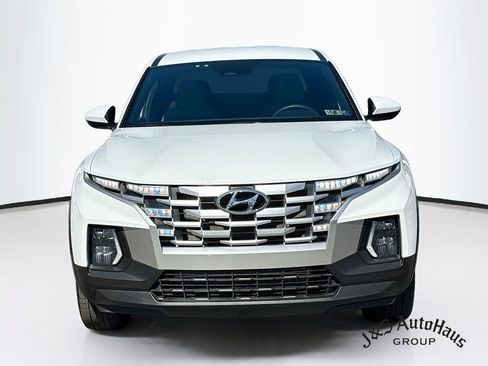 Used 2024 Hyundai Santa Cruz SE image 2