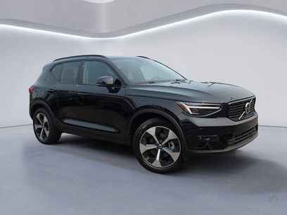 New 2026 Volvo XC40 B5 Plus w/ Protection Package Premier