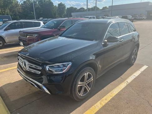 Used 2021 Mercedes-Benz GLC 300 4MATIC image 2