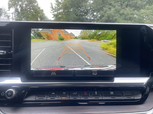 Certified 2025 GMC Sierra 1500 SLT AWD/4WD image 17