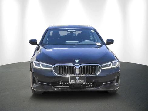 Certified 2023 BMW 530e image 2