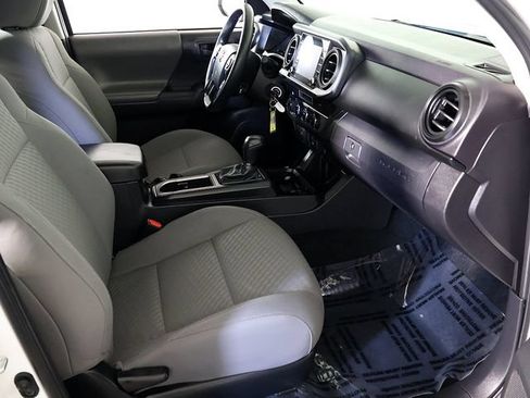 Used 2023 Toyota Tacoma SR AWD/4WD image 31