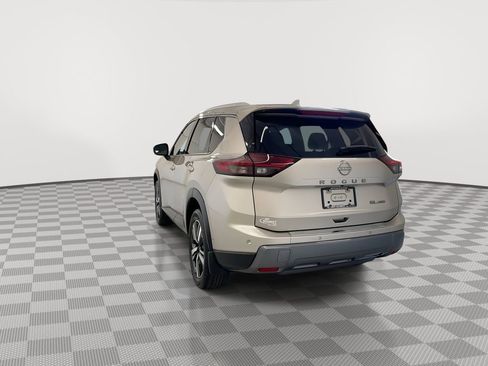 Certified 2024 Nissan Rogue SL w/ SL Premium Package image 8