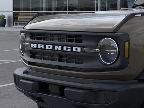 New 2025 Ford Bronco 4-Door AWD/4WD image 43