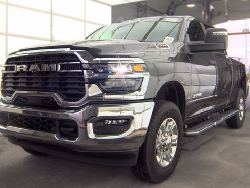 Used 2026 RAM 2500 Big Horn AWD/4WD image 1