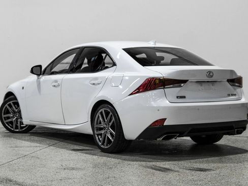 Used 2019 Lexus IS 300 image 10