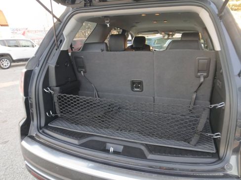 Used 2017 GMC Acadia Limited SLT image 12