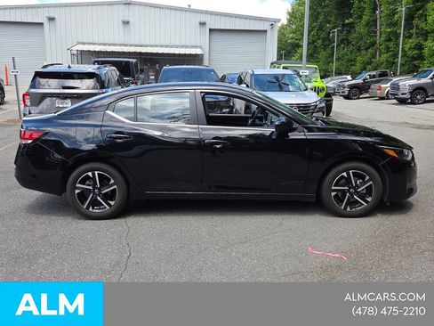 Used 2024 Nissan Sentra SV FWD image 13