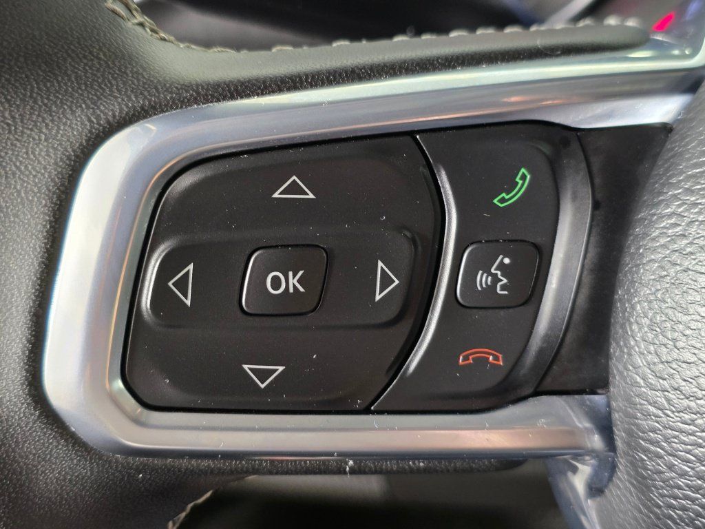 Used 2023 Jeep Wrangler Unlimited Sahara AWD/4WD image 26