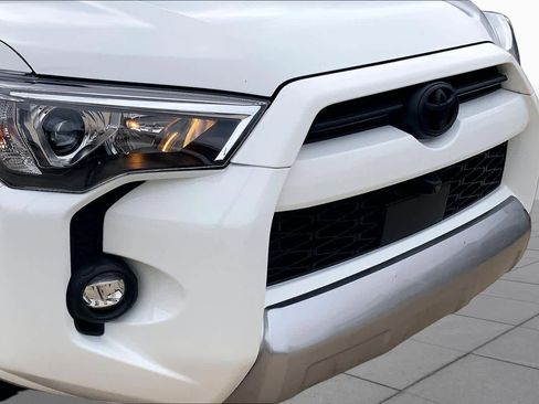 Used 2022 Toyota 4Runner TRD Off-Road Premium AWD/4WD image 28