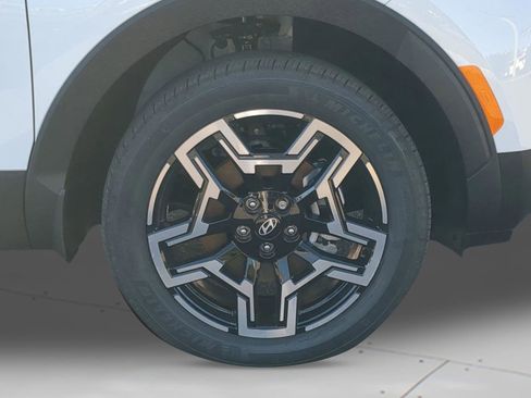 Certified 2025 Hyundai Santa Cruz Limited image 37