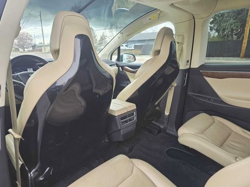 Used 2016 Tesla Model X 90D AWD/4WD image 9