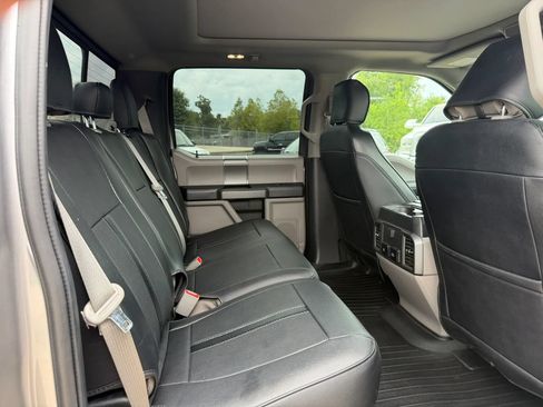 Used 2020 Ford F150 XLT w/ Equipment Group 302A Luxury AWD/4WD image 22
