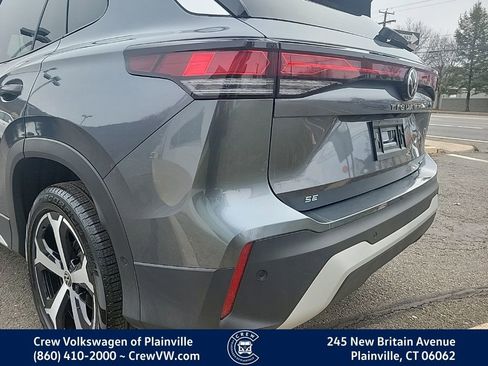 Certified 2025 Volkswagen Tiguan SE image 27