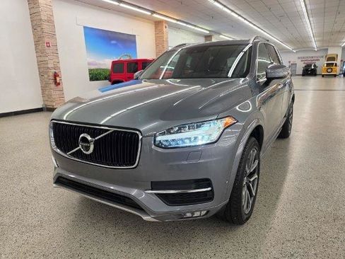 Used 2018 Volvo XC90 T5 Momentum w/ Convenience Package AWD/4WD image 1