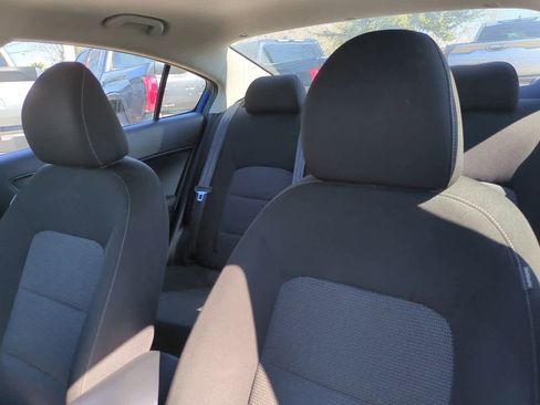 Used 2017 Kia Forte LX image 8