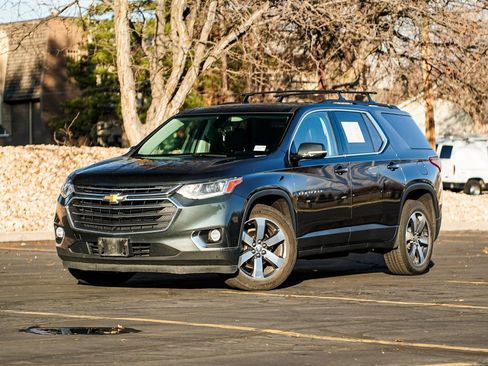 Used 2019 Chevrolet Traverse LT w/ LT Premium Package image 1