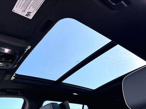 New 2026 Chevrolet Suburban Premier image 15