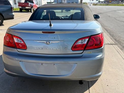 Used 2010 Chrysler Sebring Touring FWD image 5