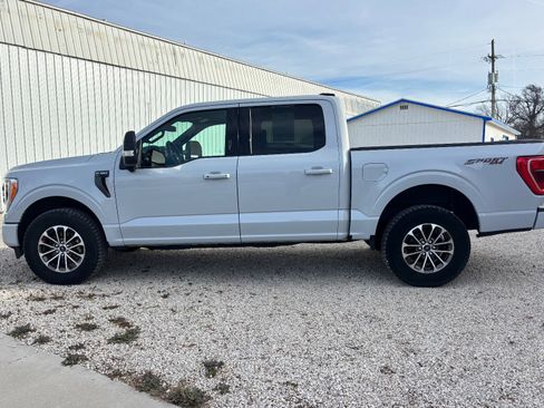 Certified 2022 Ford F150 XLT w/ Equipment Group 302A High image 13