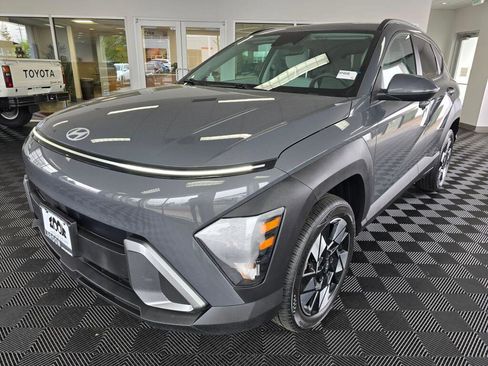 Used 2025 Hyundai Kona SEL AWD/4WD image 7