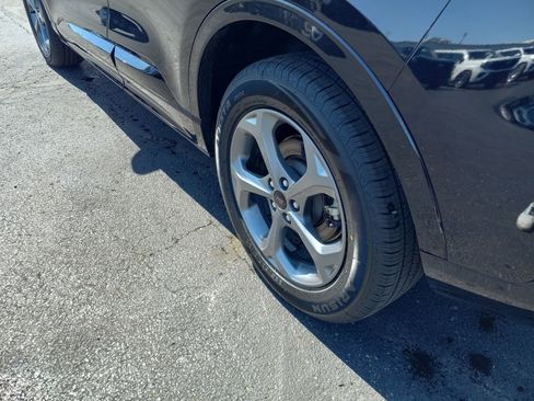 Used 2024 Ford Escape ST-Line image 11