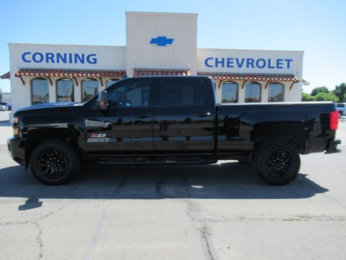 Used 2019 Chevrolet Silverado 2500 LTZ w/ Duramax Plus Package AWD/4WD image 4